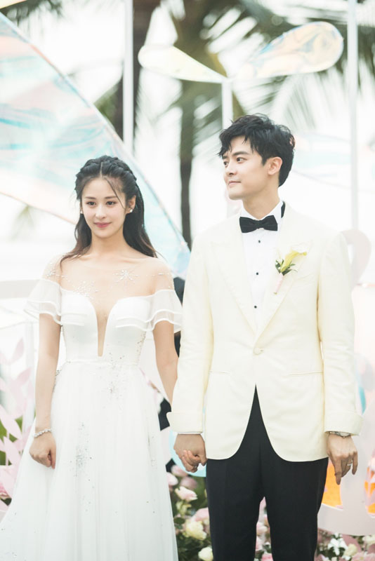 开云电子官方网颖儿巴厘岛大婚付辛博亲身设想同党婚戒(图6)